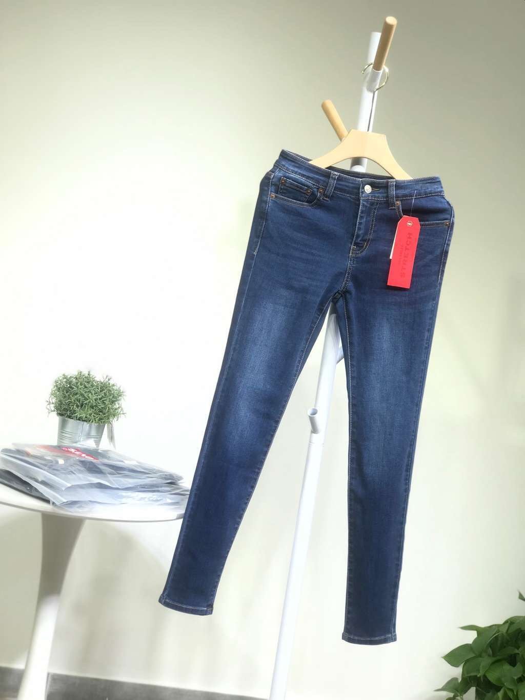 ג'ינס של לוויס לנשים